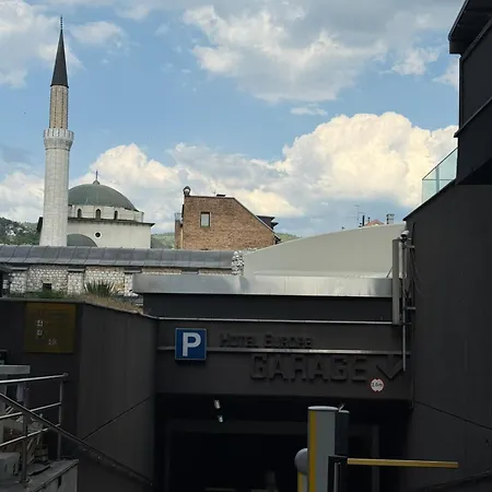 Latin Bridge Apartman *